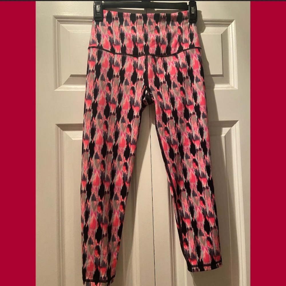 Victoria’s Secret Sport Capri Leggings